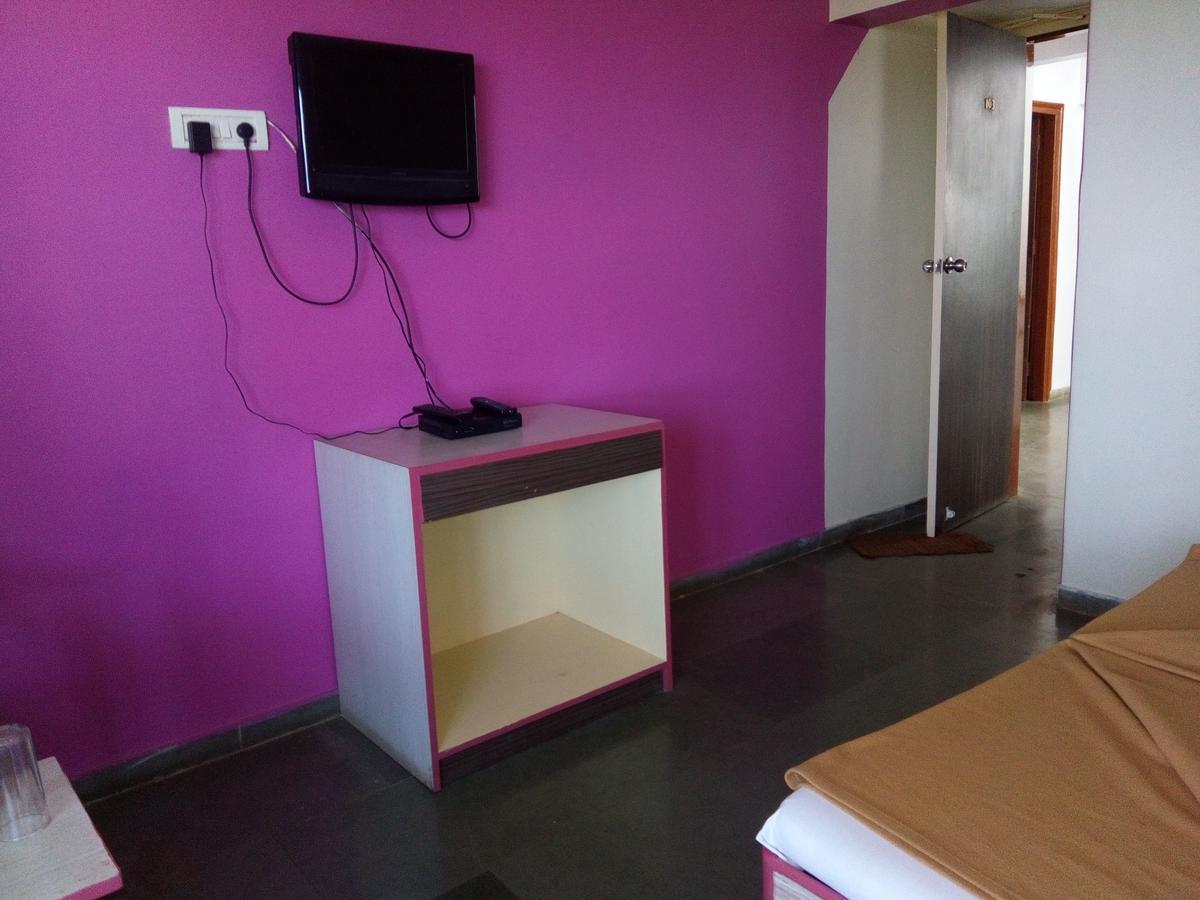 Hotel Guruji Alībāg Extérieur photo