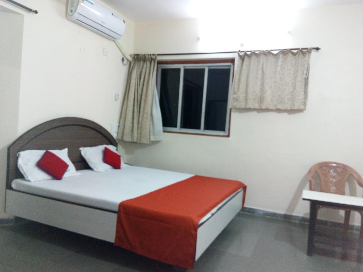 Hotel Guruji Alībāg Extérieur photo